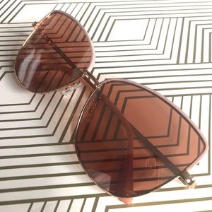 NWOT Quay Australia Sunglasses Blush Dusty Pink